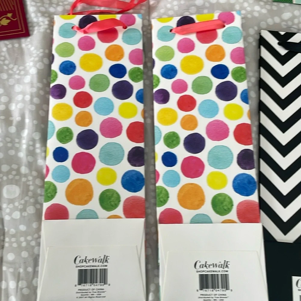 Set of 10 miscellaneous wine gift bags. Great for the upcoming holidays